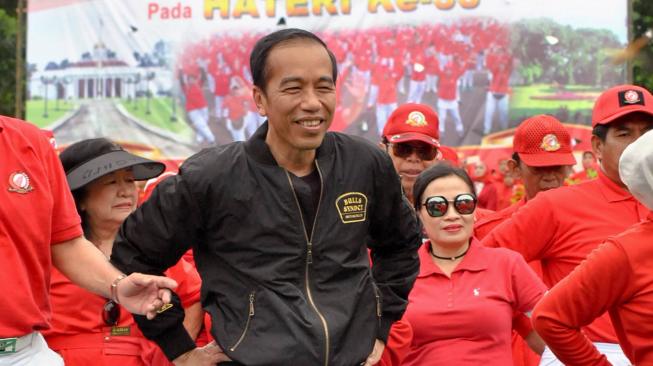 Jubir TKN: 5 Persen Masyarakat Masih Percaya Isu Jokowi PKI