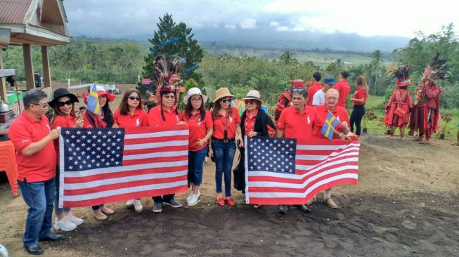 Disambangi Rio Dewanto, Sulut Bangga Punya Pasar Hutan Ranelewo