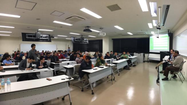 Mahfud MD "Dialog Kebangsaan Merawat Persatuan NKRI", di Tokodai Okayama Campus, Tokyo, Jepang, Jumat (7/12/2018). (Dok: PPLN Tokyo)