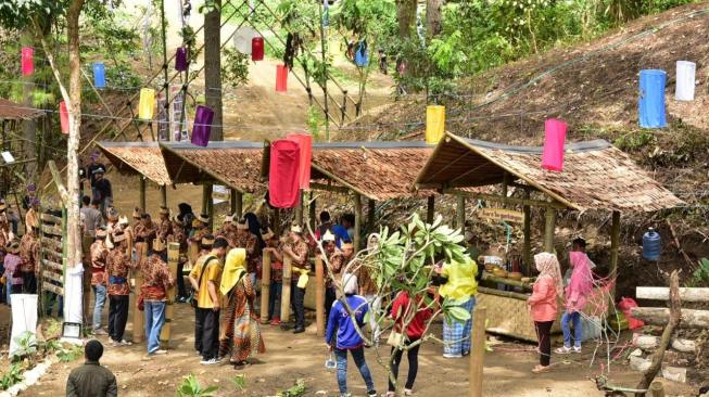 Majukan Pariwisata, GenPI Enrekang Buka Destinasi Digital Pasar Mammesa