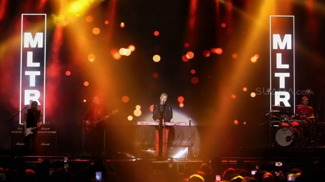 Kelompok musik Michael Learns To Rock beraksi dalam konser World Music Festival 2018 di Jakarta, Selasa (11/12). [Suara.com/Muhaimin A Untung]