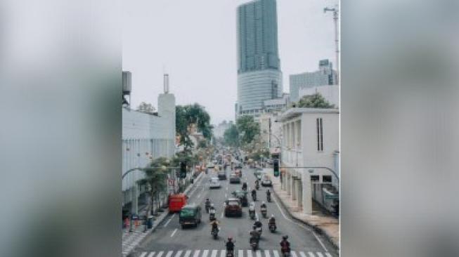 Salah satu sudut Surabaya. (@trirismaharini/instagram)