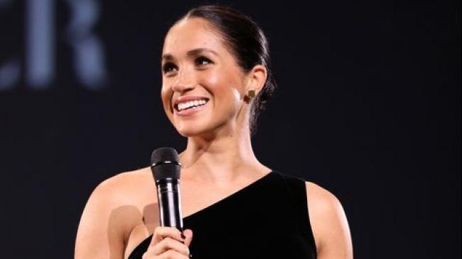 Meghan Markle Ditegur Istana Gara-gara Menutup Pintu Mobil Sendiri