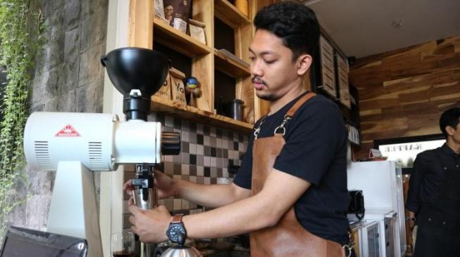 Kisah Inspiratif Mahasiswa S2 Jadi Barista, 'Barista Sama Kayak Dosen'