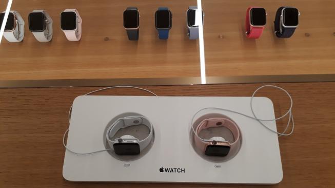 Apple Watch 4 Series diluncurkan di Jakarta, Jumat (14/12). [Suara.com/Lintang Siltya Utami]