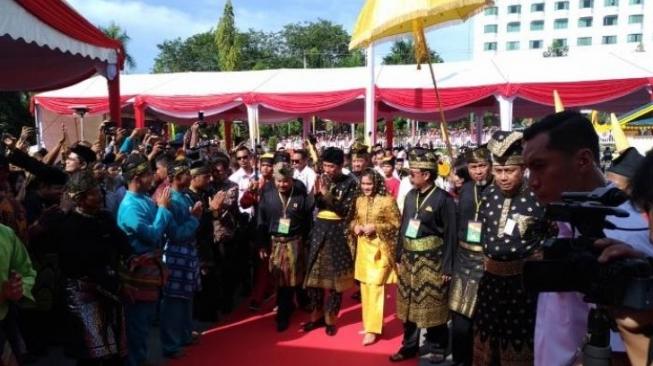 Lenyapkan Asap, Jokowi Dapat Gelar Datuk Seri Setia Negara