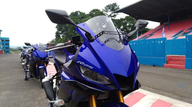 Pengguna Yamaha R25 Bakal Bisa Kontrol Motor dari Smartphone