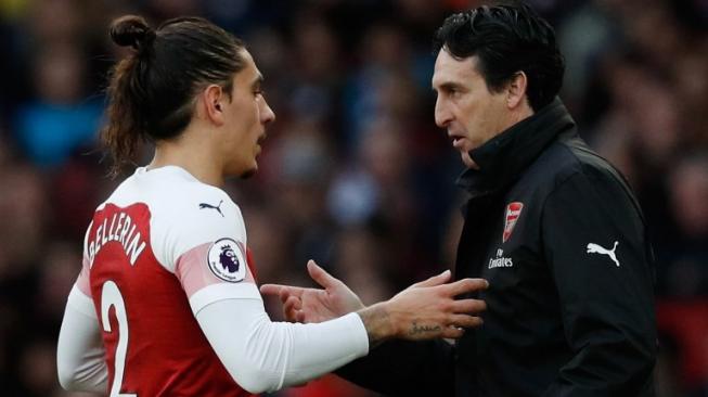 Cedera Lawan Southampton, Bellerin Terancam Menepi Beberapa Pekan