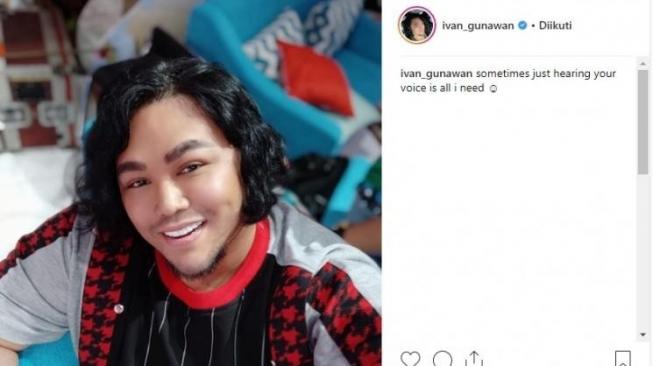 Penampilan baru Ivan Gunawan dengan rambut gondrong. [instagram/ivan_gunawan]