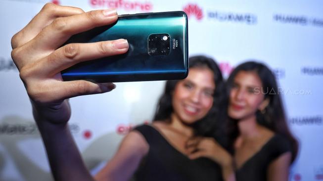 Ponsel Berlayar Lipat dan Berteknologi 5G Huawei Meluncur Februari