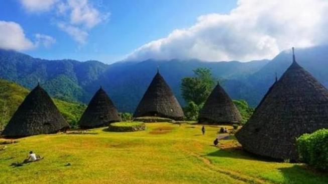 Surga di Atas Langit Flores, Potret Menakjubkan Desa Wae Rebo