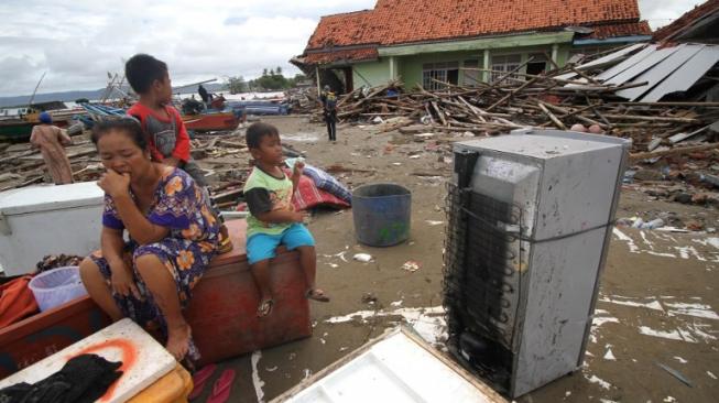 Tsunami Selat Sunda, Jalan dari Tanjung Lesung ke Ujung Kulon Terputus