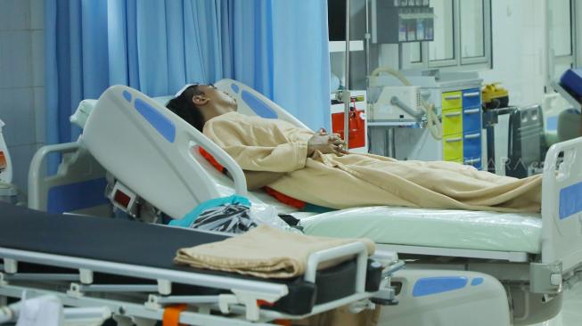 Gambar Orang  Sakit  Di  Rumah Sakit  Indonesia