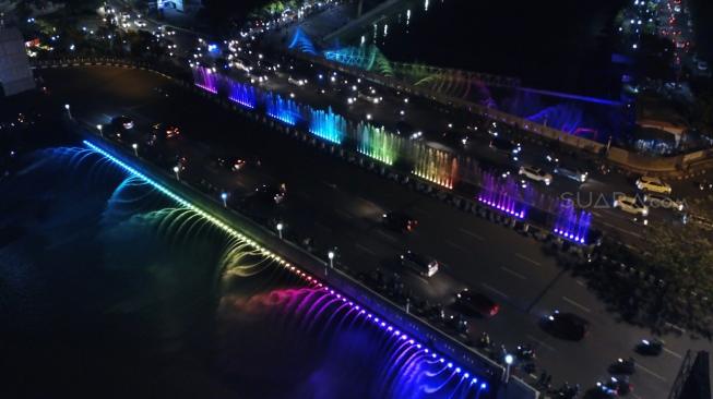 Semarang Bridge Fountain [Adam Iyasa]