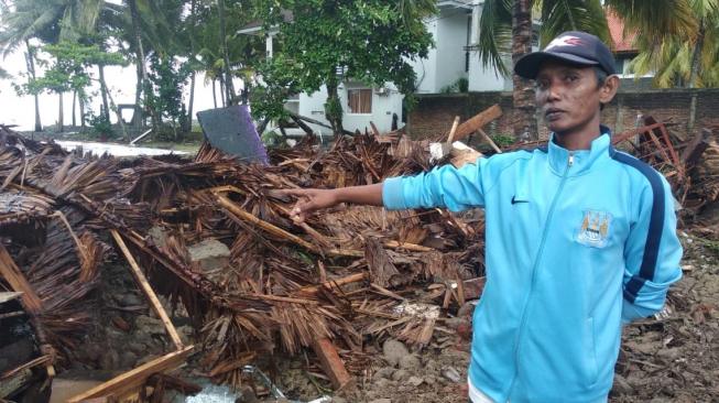 Warga Pantai Carita: Setelah Bunyi Dentuman, Mendadak Senyap Tak Ada Angin