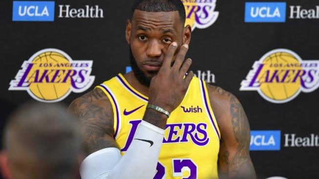 Pesepak Bola Favorit LeBron James: Semua Pemain Liverpool!