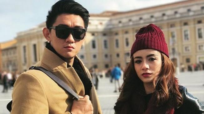 Ifan Seventeen dan istri, Dylan Sahara. (Instagram Ifan Seventeen)