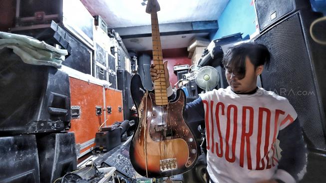 Parah, Begini Kondisi Gitar dan Bass Seventeen Pasca Digulung Tsunami