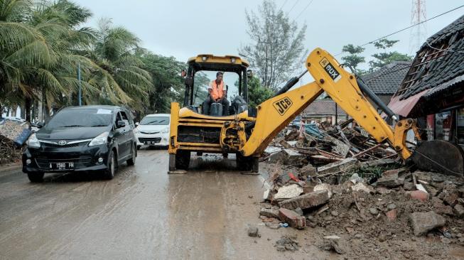 TCC Kemenpar: Jalur Wisata Pantai Anyer hingga Tanjung Lesung Normal