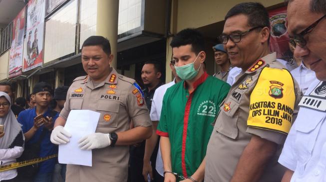 Dililit Pakaian, Cara Steve Terbangkan Kokain 100 Gram dari Belanda