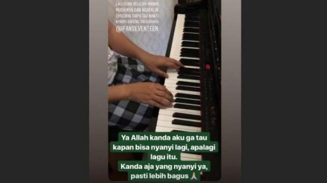 Pasha Ungu mengajak Ifan Seventeen untuk menyanyikan lagu "Kemarin" melalui Instagram Story-nya.