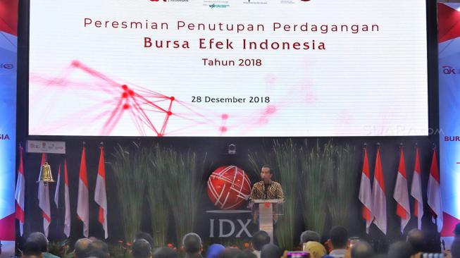 Presiden Joko Widodo memberikan pengarahan dalam penutupan Indeks Harga Saham Gabungan (IHSG) 2018 di kantor Bursa Efek Indonesia, Jakarta, Jumat (28/12). [Suara.com/Muhaimin A Untung]