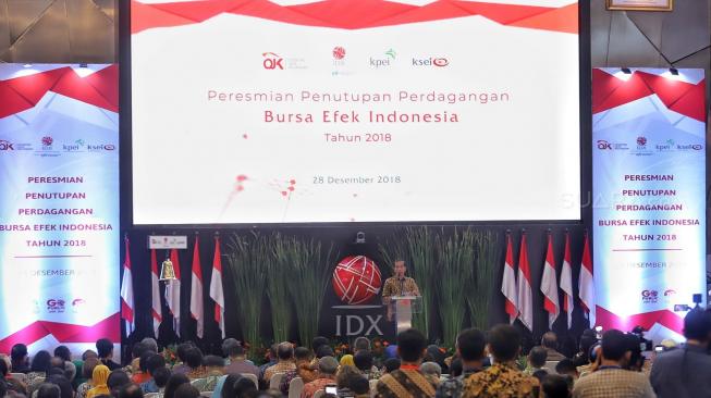 Presiden Joko Widodo memberikan pengarahan dalam penutupan Indeks Harga Saham Gabungan (IHSG) 2018 di kantor Bursa Efek Indonesia, Jakarta, Jumat (28/12). [Suara.com/Muhaimin A Untung]