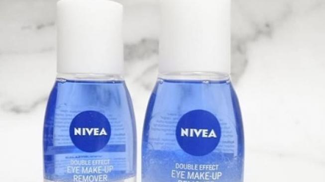 Nivea double effect eye make up remover. (Instagram)