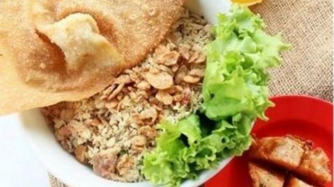 Mie Kedondong, Citarasa Otentik Mie Ayam Legendaris di Surabaya