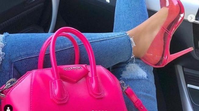 Warna neon. (Instagram)