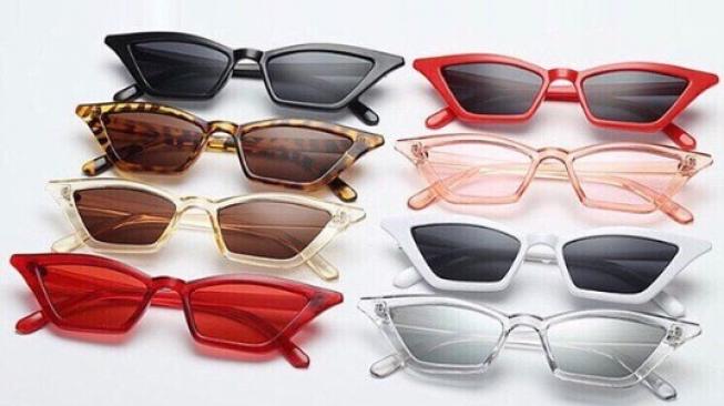 Skinny Sunglasses. (Instagram)