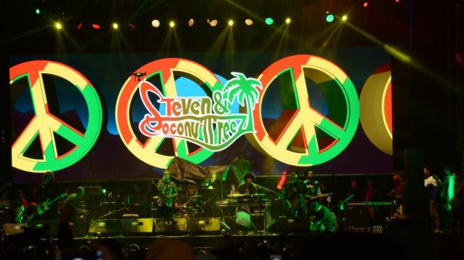 Kemeriahan Big Bang Jakarta 2018 pada malam pergantian tahun 2019. [Siaran Pers]