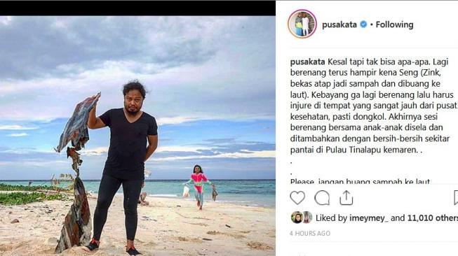 Is Pusakata menunjukkan seng yang berada di pantai, tempatnya berenang. (Instagram)