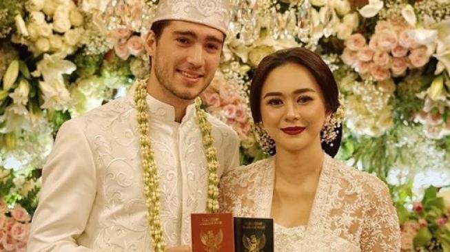 Aura Kasih Bocorkan Jenis Kelamin Calon Anak Pertama