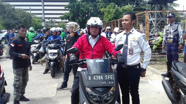 Tengah Dirawat, Menhub Budi Karya Sumadi Tak Asing Dunia Otomotif