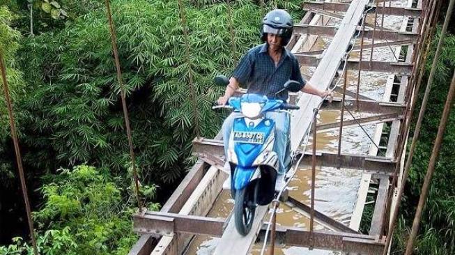 Nostalgia Jembatan Sirotol Mustaqim di Boyolali, Pernah Lewat?