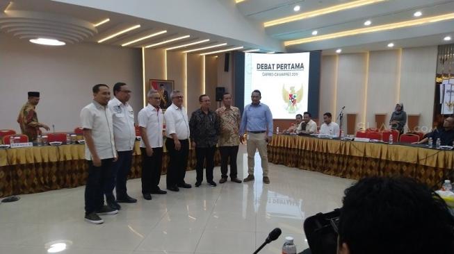 Kubu Prabowo Minta Jokowi-Maruf Tak Bawa Kertas Contekan Saat Debat