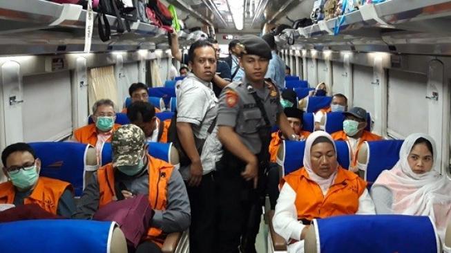 Dibawa Pakai Kereta, 12 Anggota DPRD Malang Dititipkan di 2 Rutan Surabaya