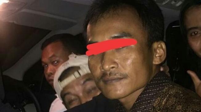 Sempat Buron, Guru Silat Cabuli Pelajar di Kuburan Akhirnya Ditangkap