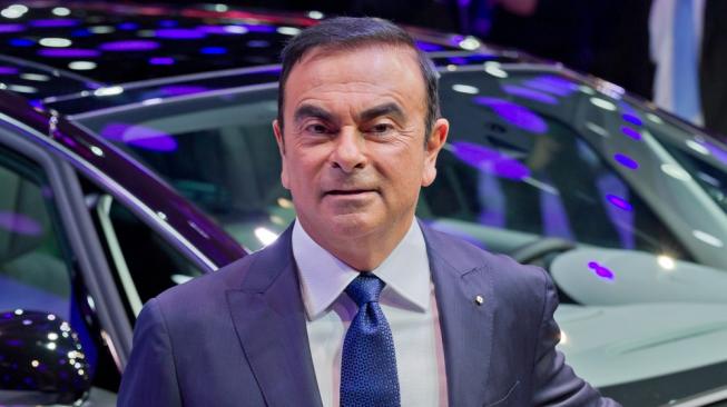 Carlos Ghosn dalam pameran otomotif di Perancis [Shutterstock].