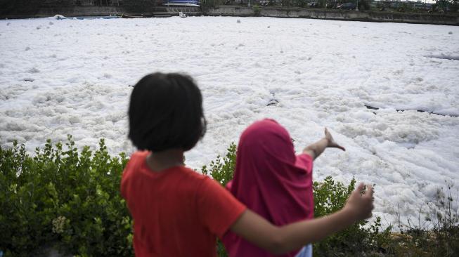 Kadar Limbah Detergen di BKT Marunda 2,5 Kali Melampaui Batas Standar