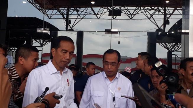 Jokowi Intruksikan Menhub Siapkan Regulasi Baru Soal Transpotasi Online