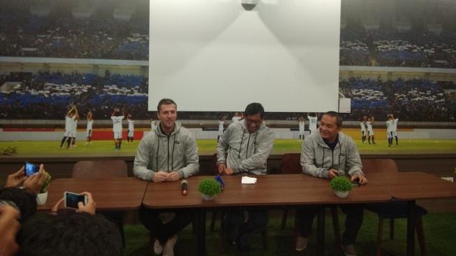 Resmi! Persib Datangkan 3 Pemain Sekaligus dari PSMS Medan