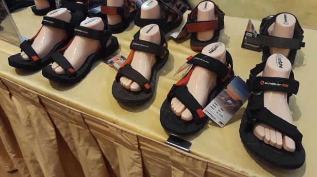 Kece, Tampil Modis dengan Sandal Outdoor Khusus Perempuan