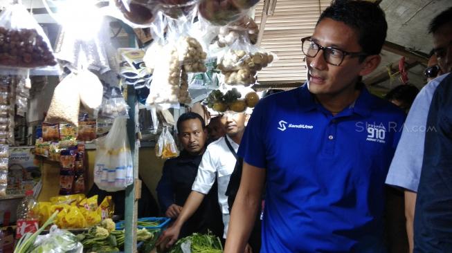 Blusukan ke Pasar Lokbin Rorotan, Sandiaga Nostalgia Saat Jadi Wagub DKI