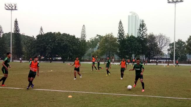 Kondisi Lapangan Memprihatinkan, Timnas U-22 Pindah Lokasi Latihan