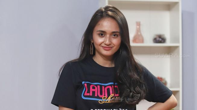 Gabriella Desta Nikmati Perannya Sebagai Asisten Gisel