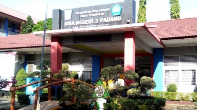 Songsong Reuni Perak, Alumni SMAN 3 Padang Angkatan 94 Antusias Mendaftar