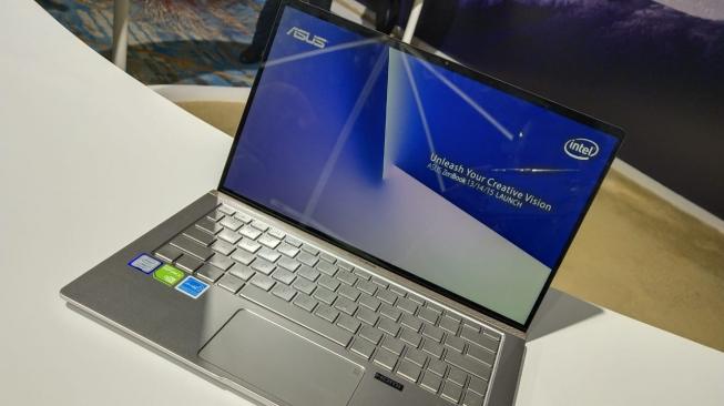 Laptop Asus ZenBook. [Suara.com / Tivan RAHMAT]