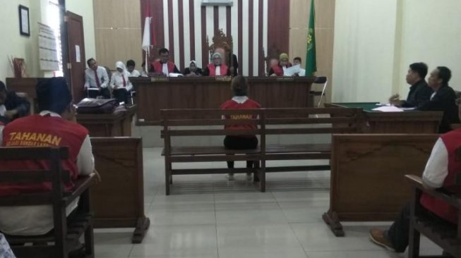Warga Enggal Ini Pekerjakan Wanita di Panti Pijat Plus Plus